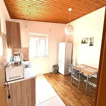 Toni Apartament *