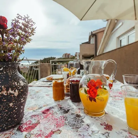 Toni Apartament Podstrana